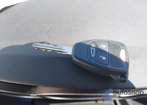 2010 Chrysler Sebring Limited z USA, uszkodzony, nr VIN 1C3CC5FD9AN199621